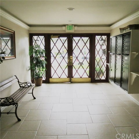 Foto del edificio - 647 Orange Grove Ave
