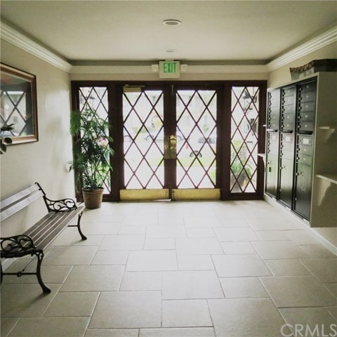 Building Photo - 647 Orange Grove Ave