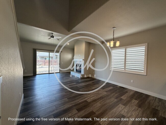 Foto del edificio - 439 Dubois Ln