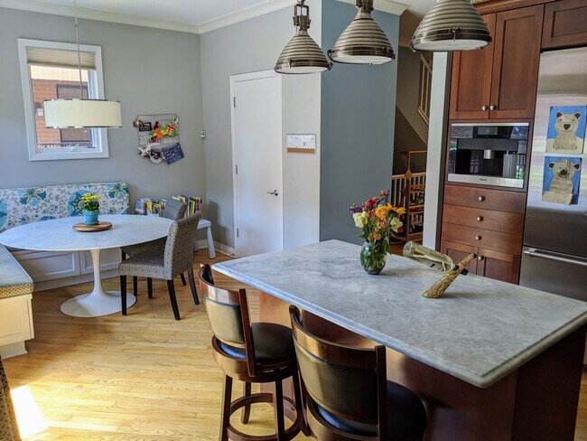 Kitchen - 1137 W Monroe St