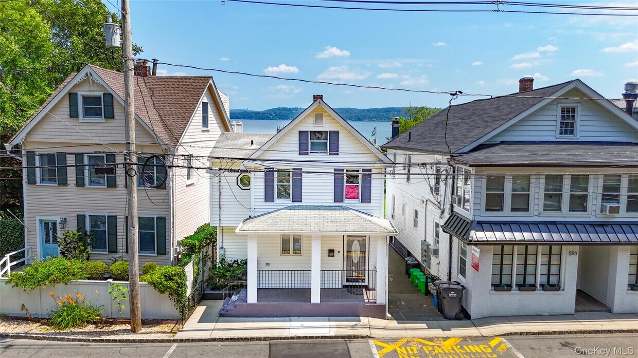 Foto principal - 595 Piermont Ave