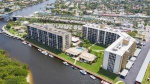 Building Photo - 1629 Riverview Rd