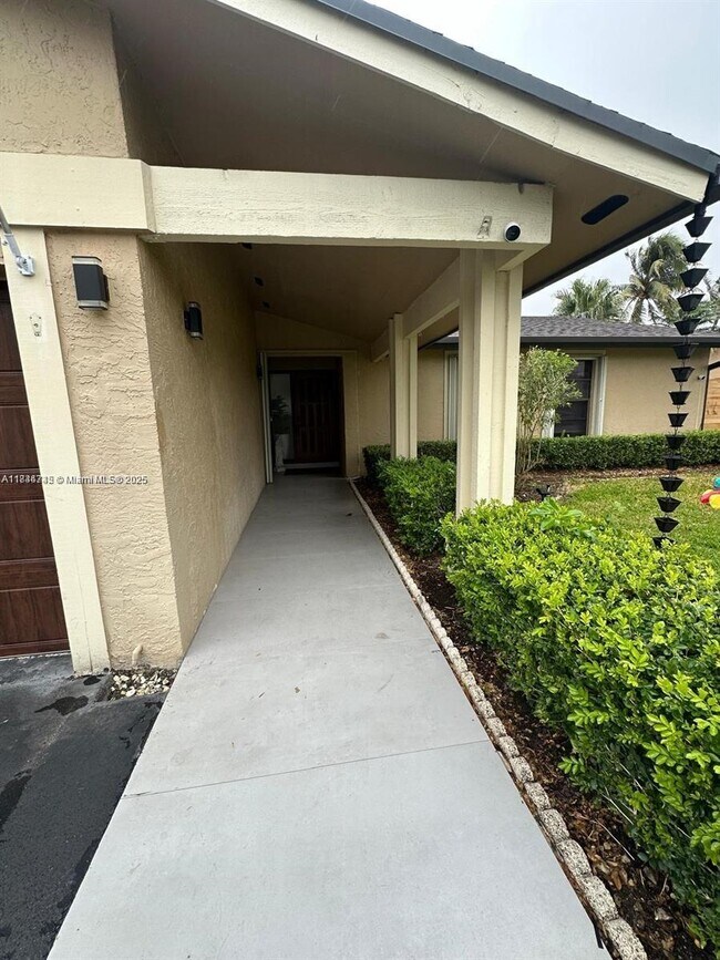 Foto del edificio - 16805 SW 5th Way