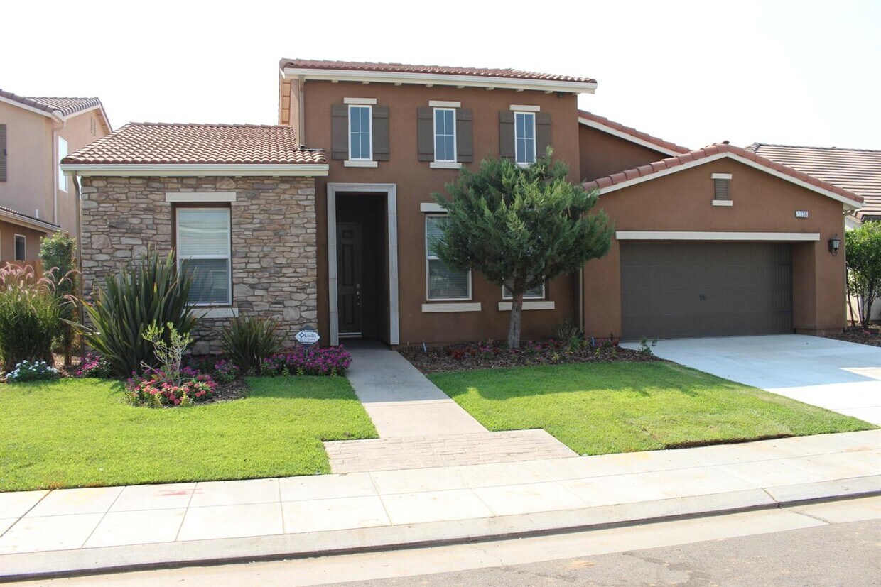 Primary Photo - 1138 Cordova Ave