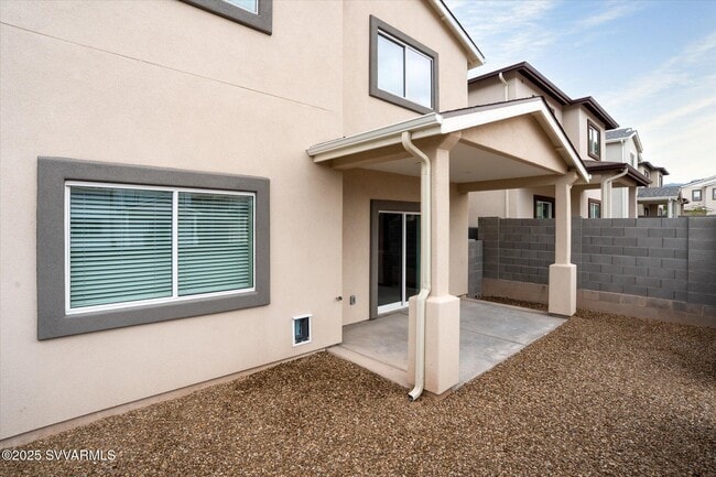 Building Photo - 720 E Mingus Ave