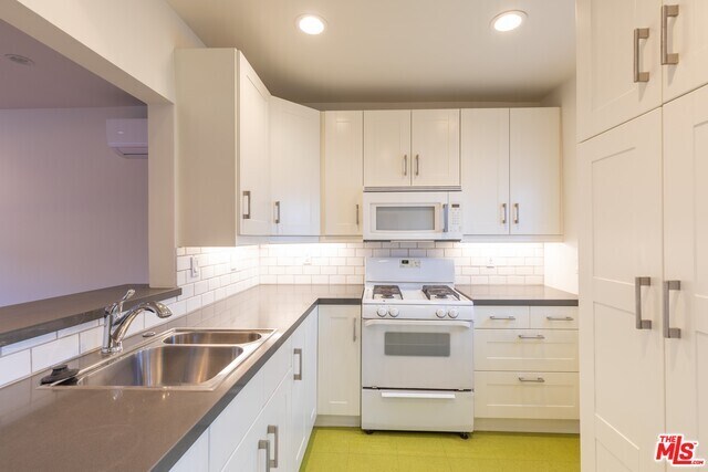 Building Photo - 505 Holland Ave