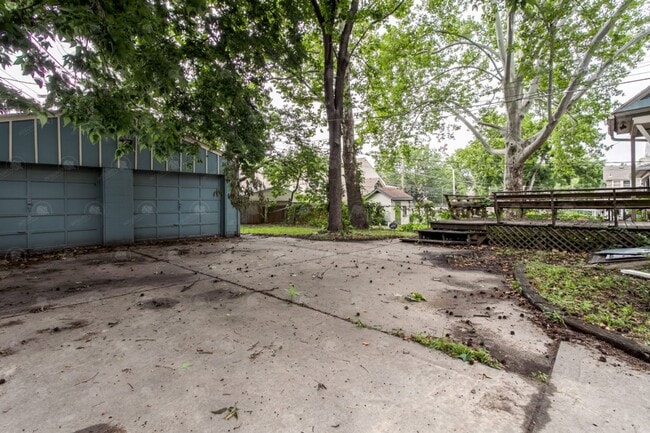 Building Photo - 4116 Terrace St