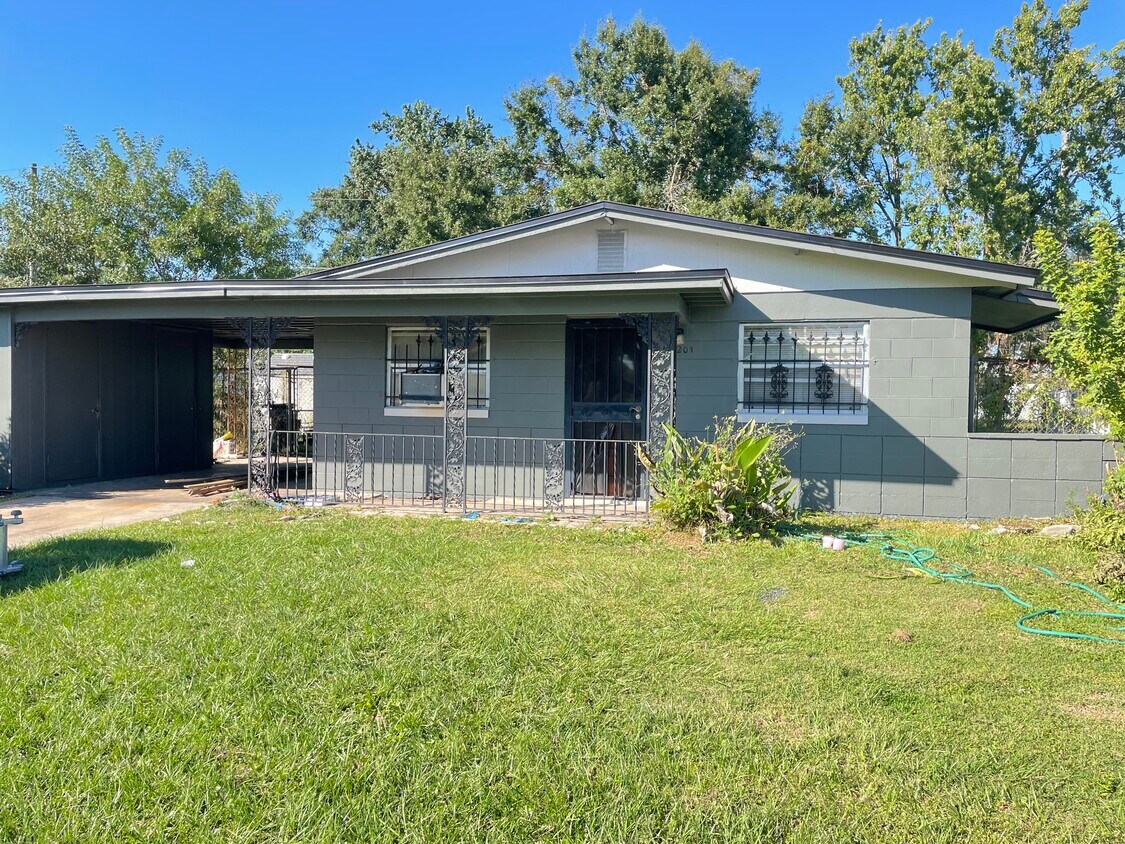 Primary Photo - 3207 Mahalia Pl