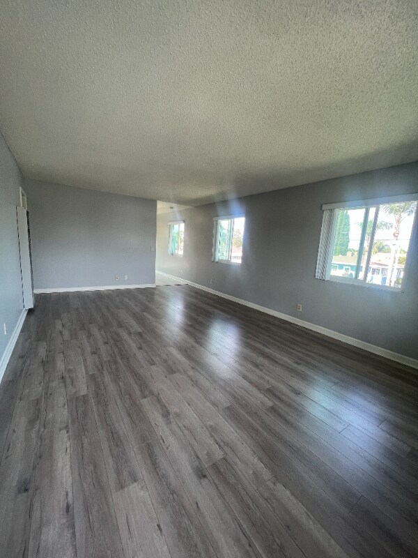 Building Photo - 900 S Highland Ave