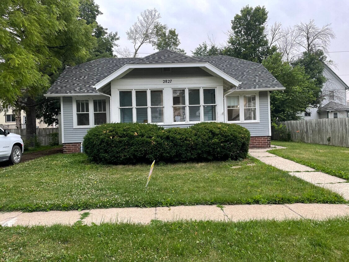 Primary Photo - 2827 Wood St