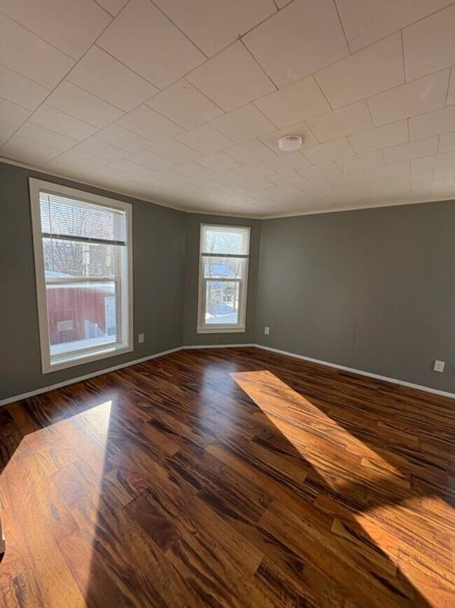 Foto del edificio - 912 N Madison St