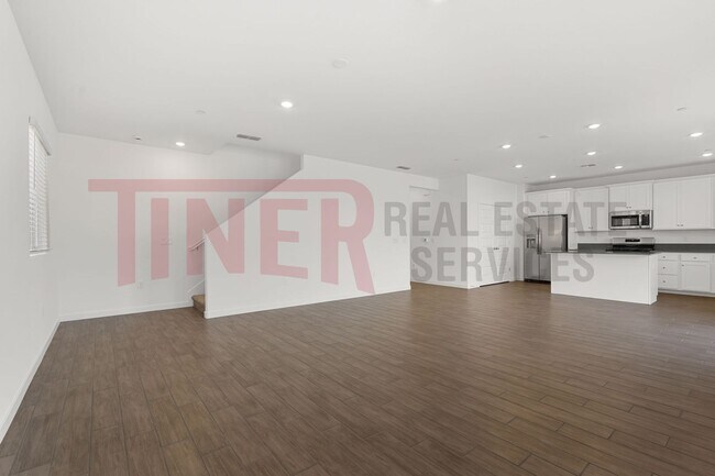 Building Photo - Brand New Lennar Home in spectacular Celed...