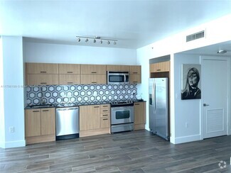 Building Photo - 350 S Miami Ave