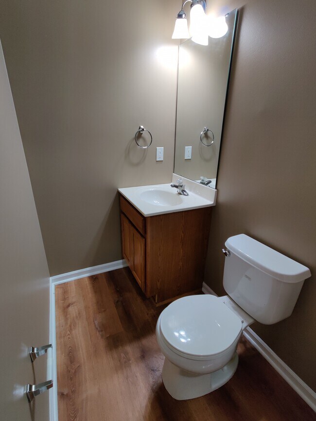 Medio baño - 8 Cabanne Townhome Dr