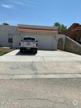 Building Photo - 2200 King James Ln Pl
