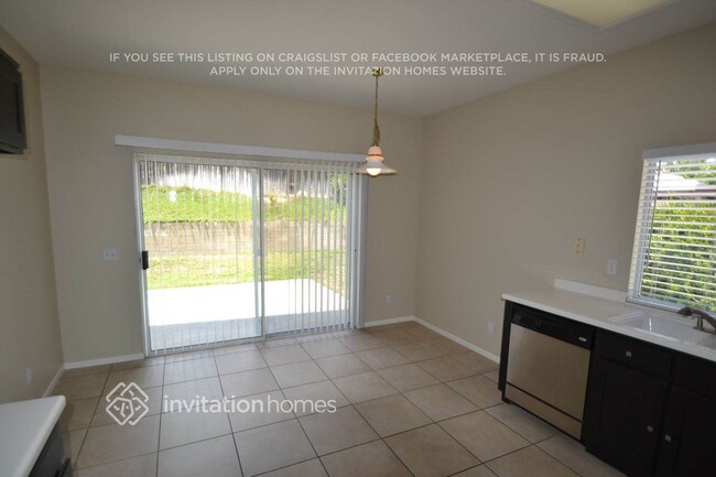 Building Photo - 40057 Daphne Dr