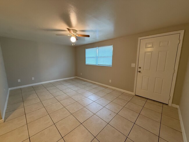 Building Photo - 2905 Parker Ave