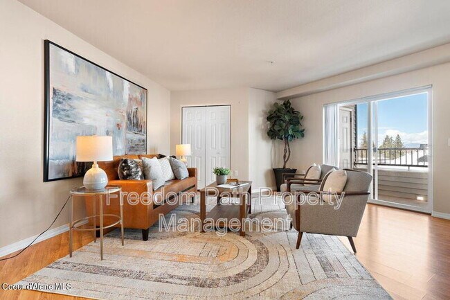 Foto del edificio - 310 N Promenade Loop