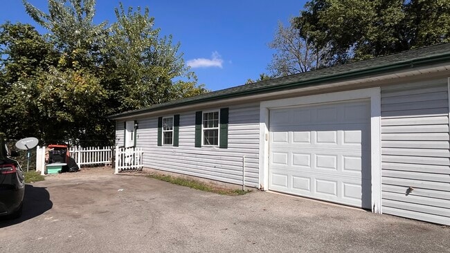 Foto del edificio - 4780 Walnut Rd