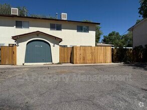 Building Photo - 2516 Chelwood Park Blvd NE