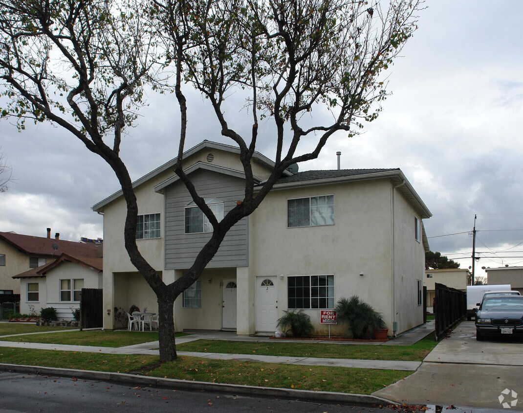 4302 Howard Ave, Los Alamitos, CA 90720 4302 Howard Ave Los Alamitos