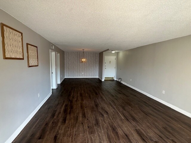 Foto del edificio - 1825 Saint Julian Pl