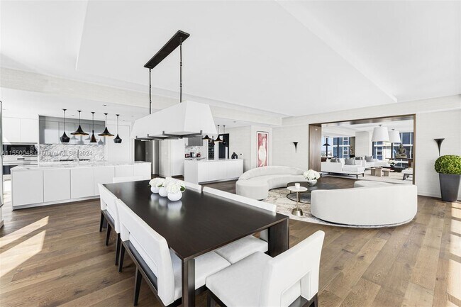 Foto del edificio - 788 NE 23rd St