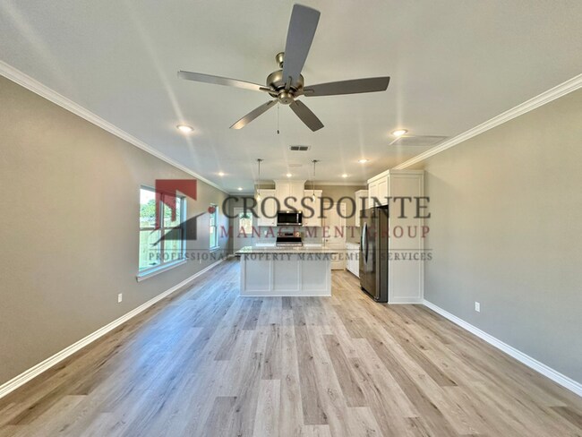 Foto del edificio - 3 Bedroom 2.5 Bathroom Townhomes at Villa Rosa! Now offering 1/2 OFF FIRST FULL MONTHS RENT!