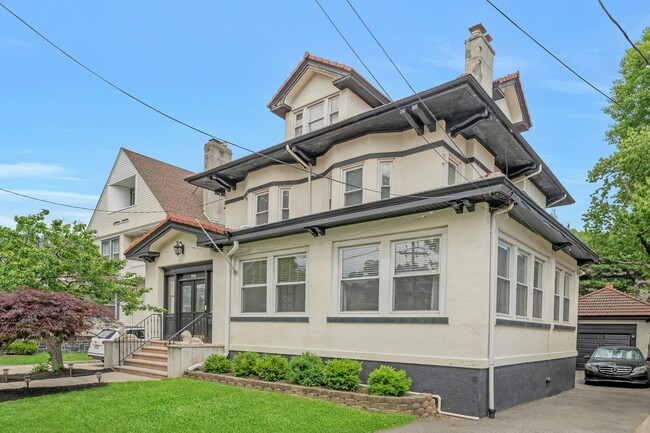 Photo - 1016 Abbott Blvd House