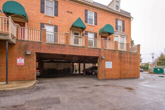 Building Photo - 1210 Stockley Gardens