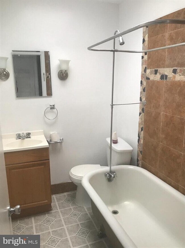 Foto del edificio - 3311 Ravenwood Ave