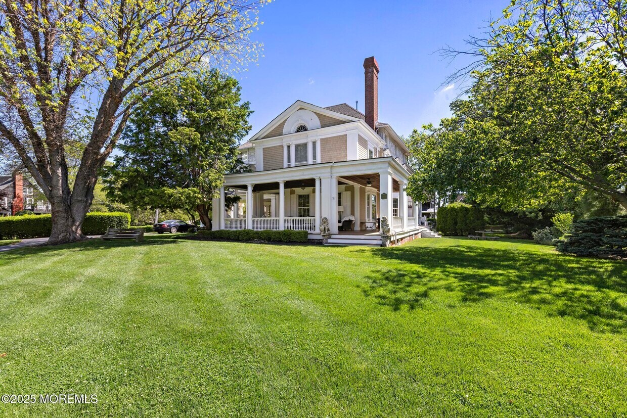 Primary Photo - 39 River Ave