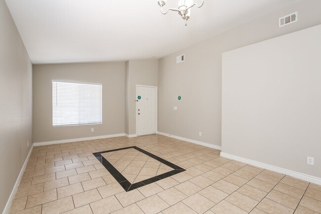 Building Photo - 364 Rancho Del Norte Dr
