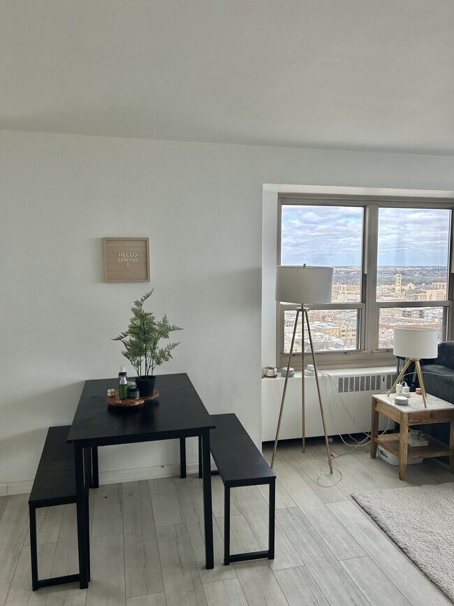 Foto del edificio - 3950 N Lake Shore Dr