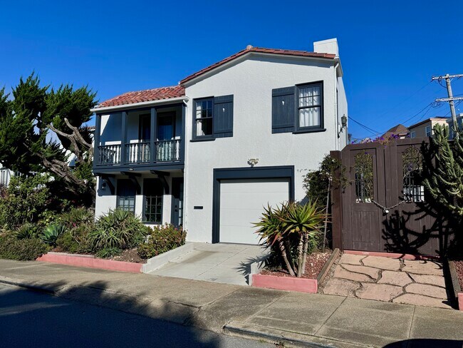 South side of the house - 1650 Plymouth Ave
