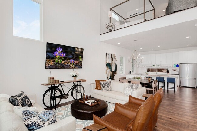 Building Photo - 506 SE Tourmaline Mews
