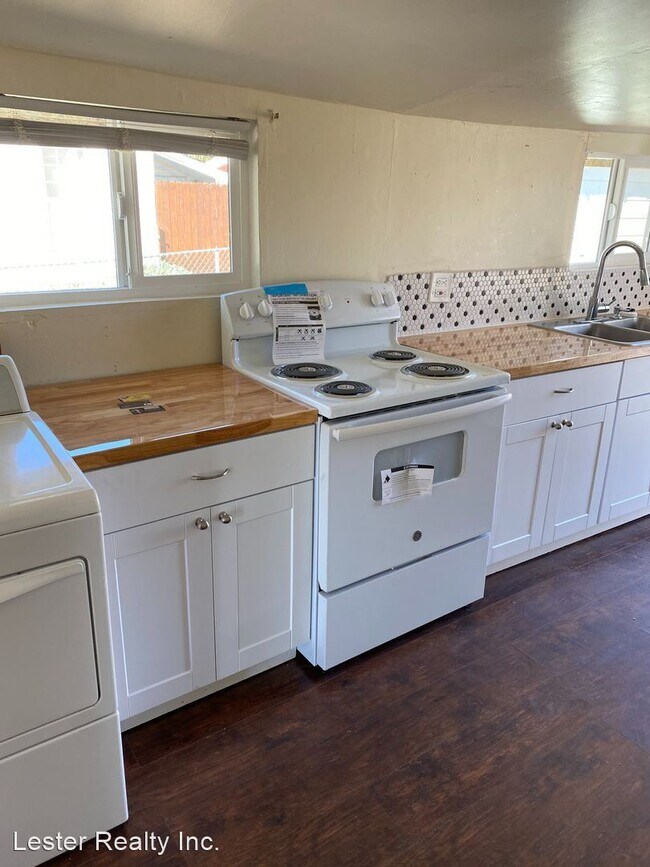 Foto del edificio - 1 br, 1 bath House - 4317 Douglas Ave