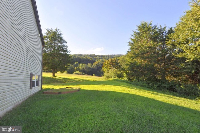 Building Photo - 8 Scenic View Ln