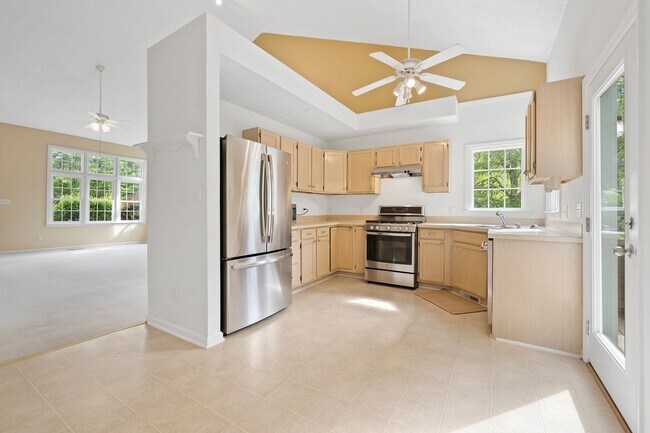 Foto del edificio - Durham Retreat with Vaulted Ceilings, Private Deck & Wooded Views