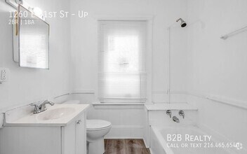 Building Photo - 1260 E 61st St