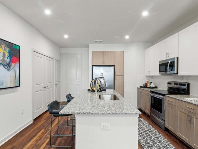 Photo - 32hundred Windsor Apartments