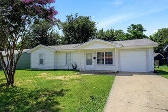 Building Photo - 1013 Irion Dr