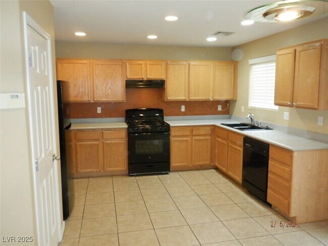 Foto del edificio - 7920 Windhamridge Dr
