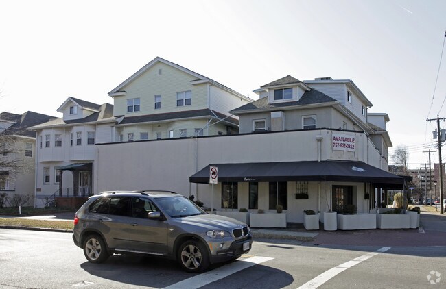 Building Photo - 747-749 W Princess Anne Rd