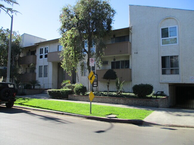 Foto del edificio - 3625 Glendon Ave
