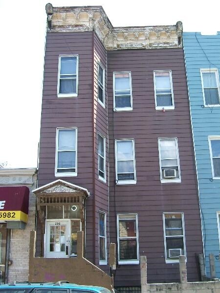 Primary Photo - 250 Schaefer St