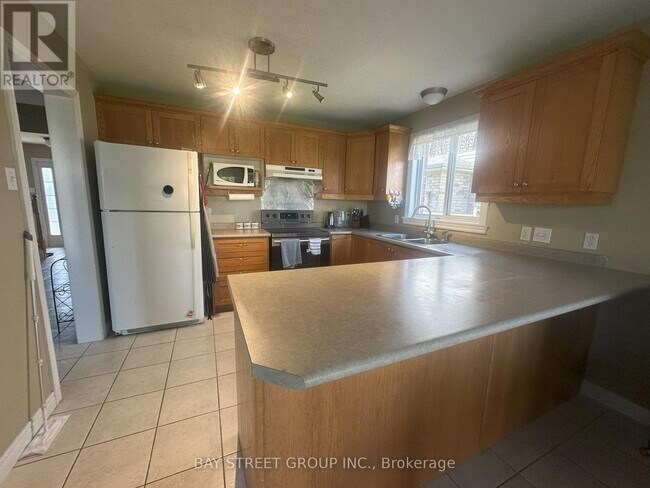Building Photo - 1064 Fogerty St