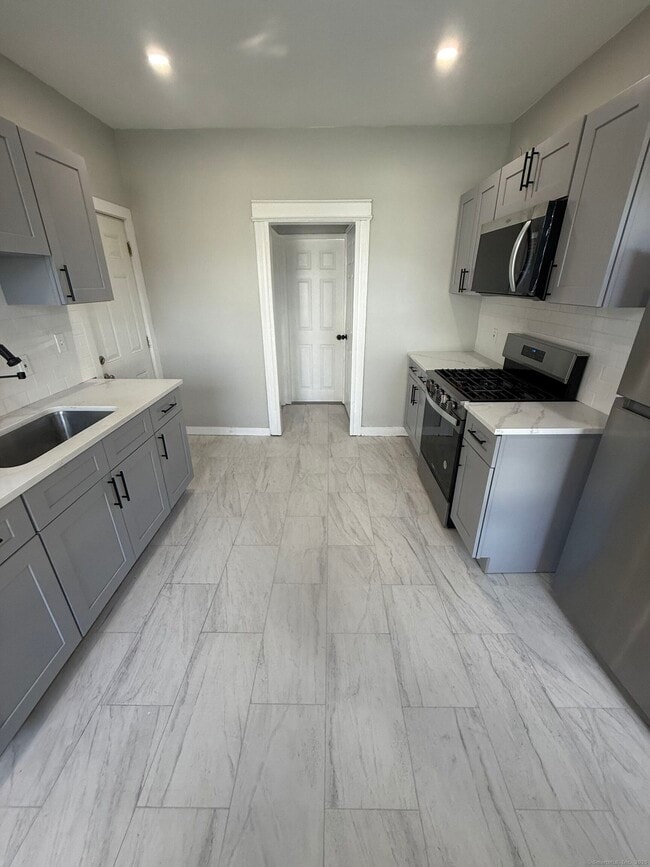 Building Photo - 426 Benham Ave