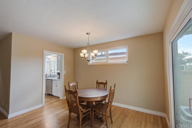 Building Photo - 1448 W West Ave