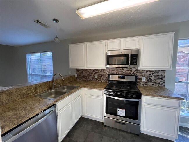 Building Photo - 3614 Villa Glen Dr